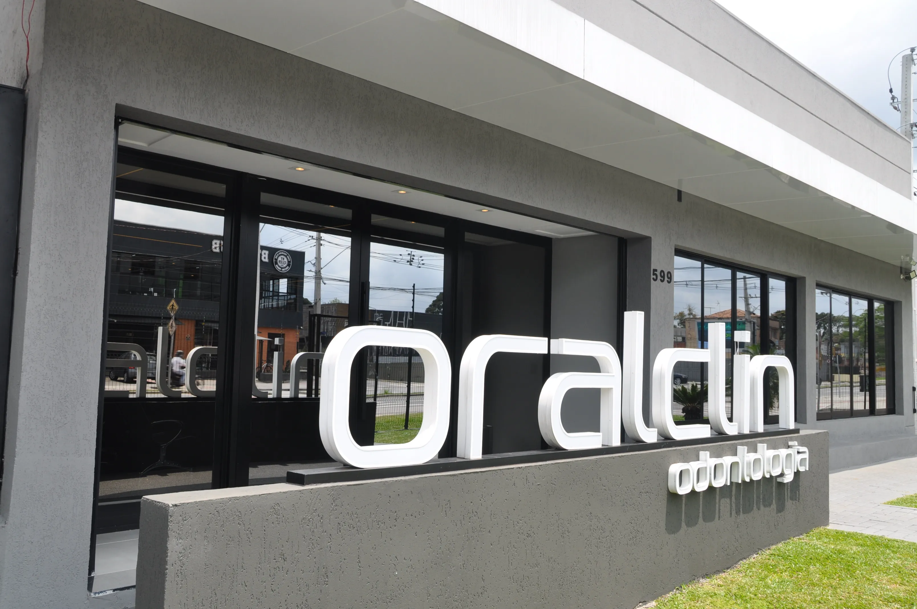 Sorriso Perfeito OralClin